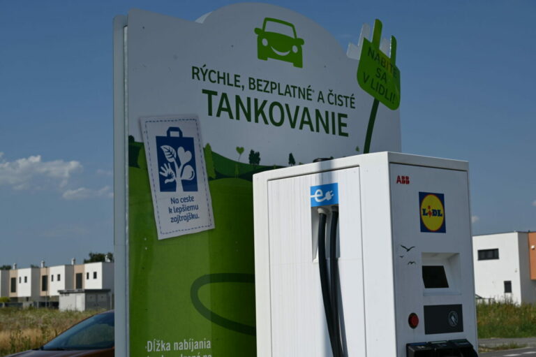 Lidl posilňuje svoj klimatický záväzok: Čistá nula do roku 2050