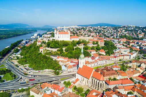 Bratislava spustila nový systém prideľovania mestských nájomných bytov