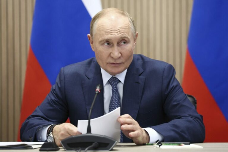 Putin prekrúca fakty o ruskej ekonomike, aby zakryl skutočné problémy