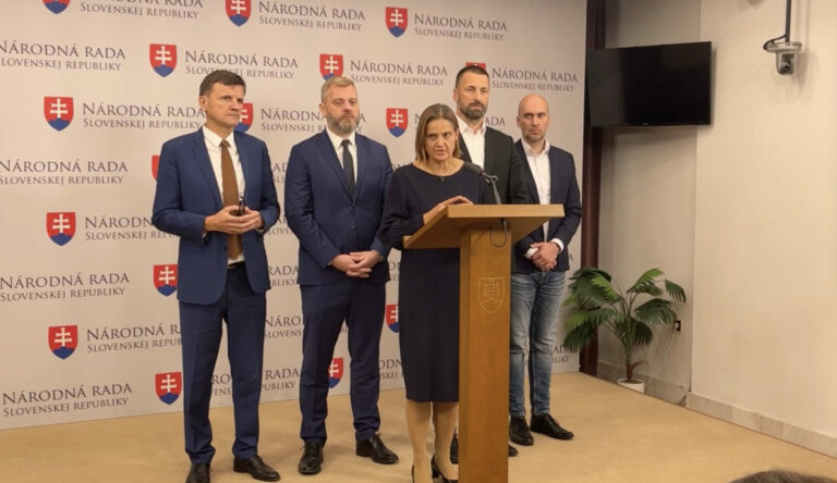 Odvolávanie Kolíkovej a Šimečku sú len politické hry, poslankyňa SaS vyzýva opozíciu k jednote (video)