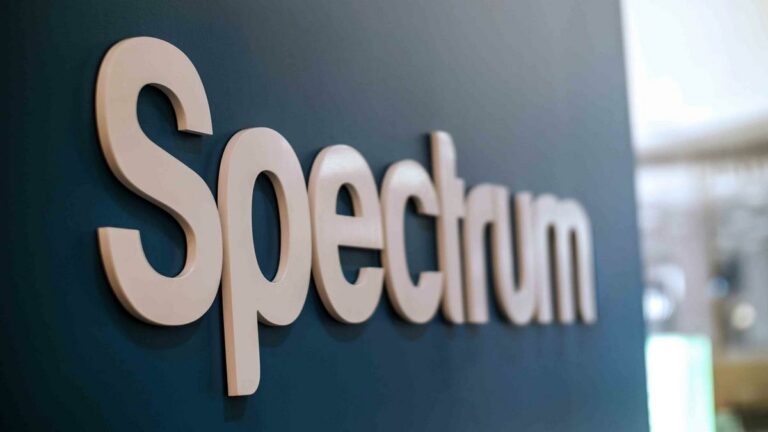 Spectrum jasne chce, aby ste spojili domáci internet a mobilné služby, ale mali by ste?