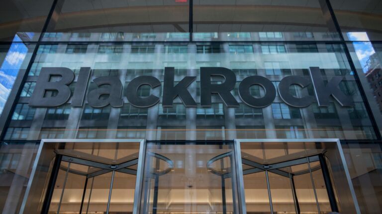 Šéf ETF spoločnosti BlackRock hovorí, že 75 % jeho kupujúcich bitcoinov sú fanúšikovia kryptomien, ktorí sú na Wall Street noví