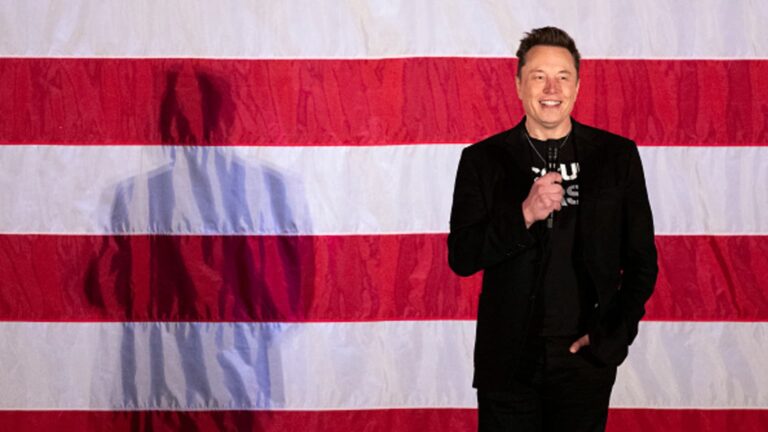 Elon Musk, PAC, zažaloval za lotériu pre voličov zo strany Philadelphia DA