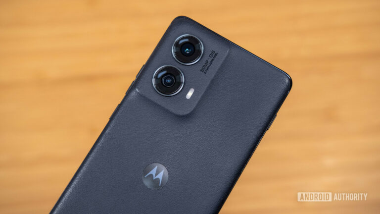 Motorola Edge 2024 je zlacnená o 250 dolárov a za rekordne nízku cenu