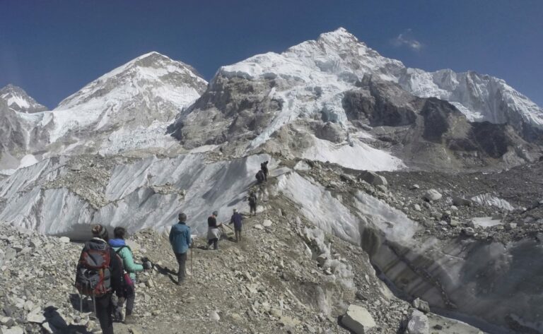 Ani Mount Everest neodoláva geologickým procesom a zažíva prudký nárast svojej výšky, tvrdia vedci