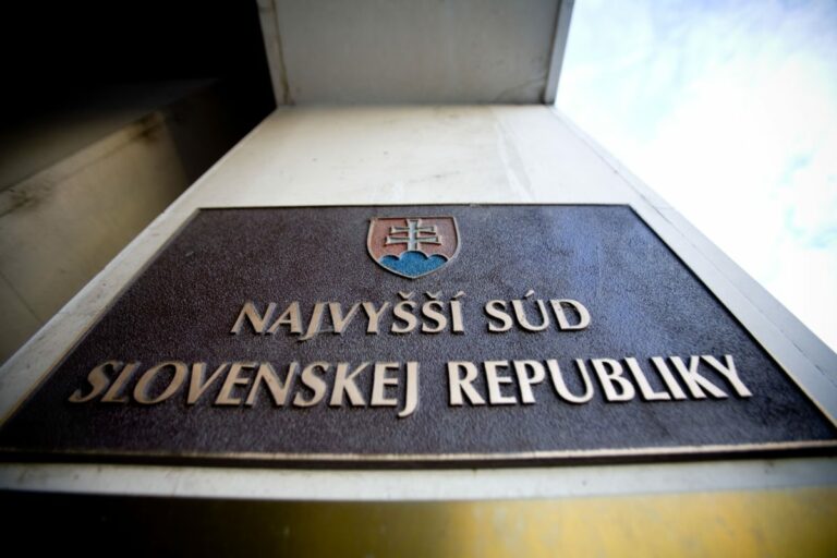 Najvyšší súd uznal v kauze prípravy vraždy policajta len nedovolené ozbrojovanie a prechovávanie drog