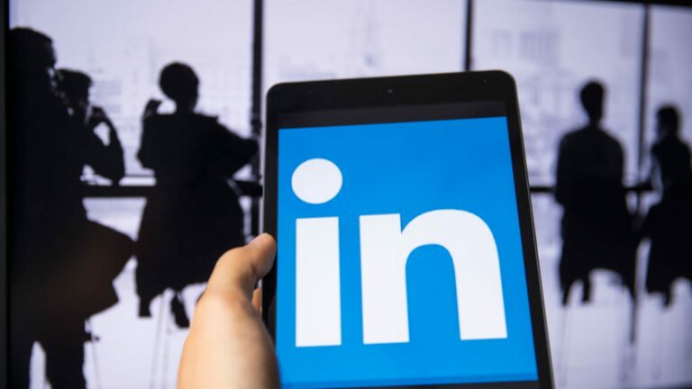 Niektorých používateľov LinkedIn odrádzajú od platformy koketní DM