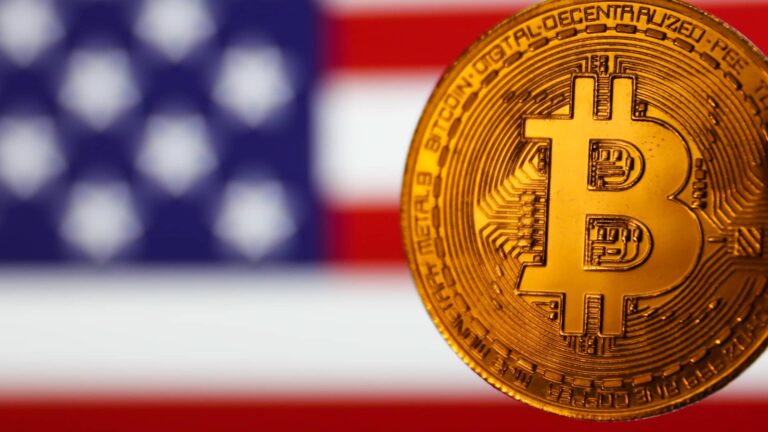 Bitcoin (btc) prekonal 82 000 dolárov, pretože krypto eufória z víťazstva Trumpa