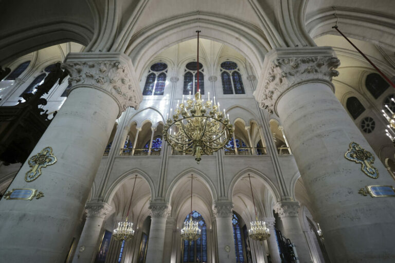 Katedrála Notre-Dame päť rokov po požiari znova otvára svoje brány – FOTO