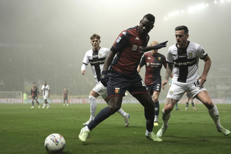 Balotelli sa po štyroch rokoch vrátil do Serie A, jeho Janov zdolal Parmu (foto)