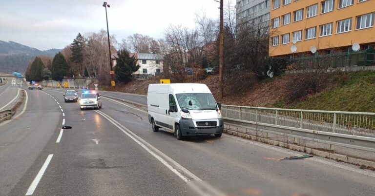 Vodič dodávky zrazil v Žiline chodca, ten utrpel vážne zrazenia – FOTO