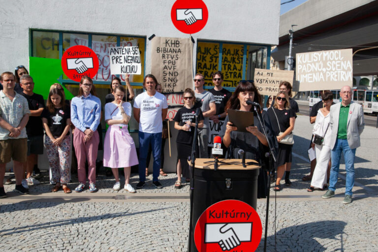 Nový štatút Fondu na podporu umenia zatiaľ nebol schválený, jeho prijatie však môže mať devastačné následky