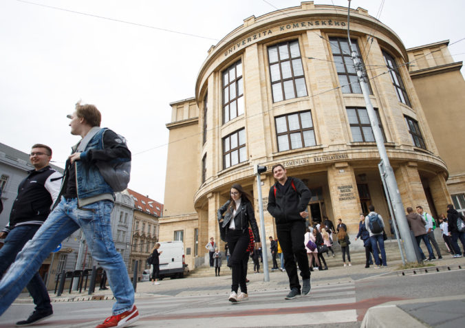 Národná rada schválila novelu zákona o vysokých školách, podľa Druckera je to dôležitý krok k modernizácii