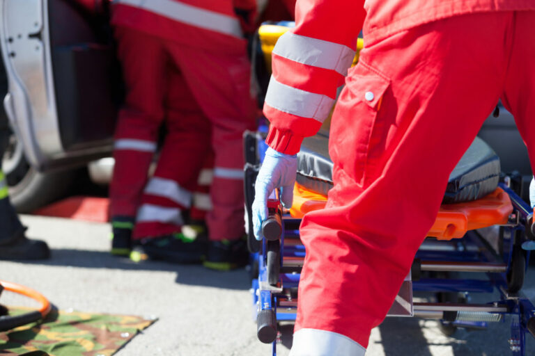 Extrémne nadčasy aj zanedbané odvody. Inšpektorát práce odhalil neetické praktiky v záchrannej službe v Limbachu