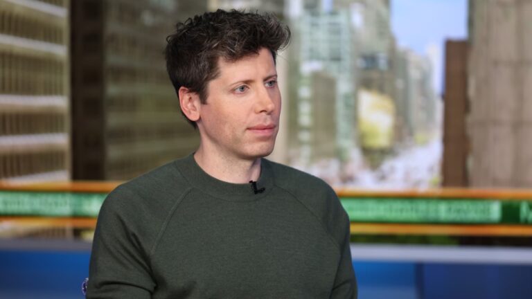 Sam Altman z OpenAI popiera obvinenia zo sexuálneho zneužívania zo strany sestry Ann