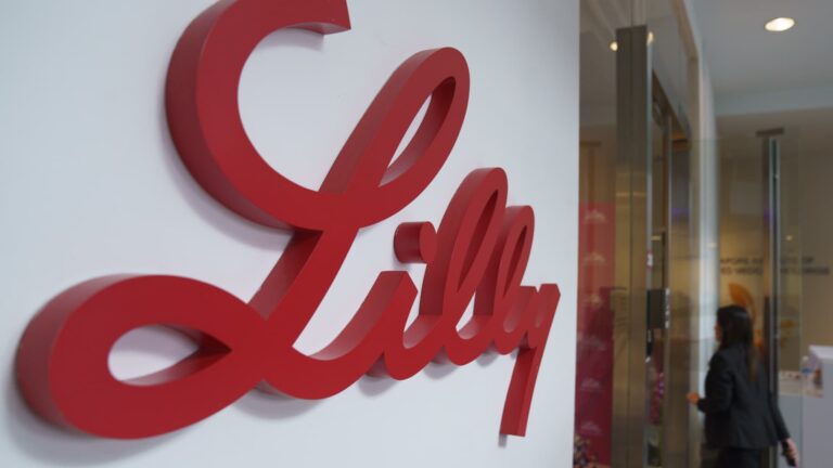 Eli Lilly LLY znižuje výhľad príjmov na rok 2024 z liekov na chudnutie