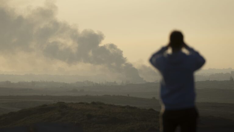 Izrael a Hamas súhlasia s prímerím v Gaze a dohodou o rukojemníkoch