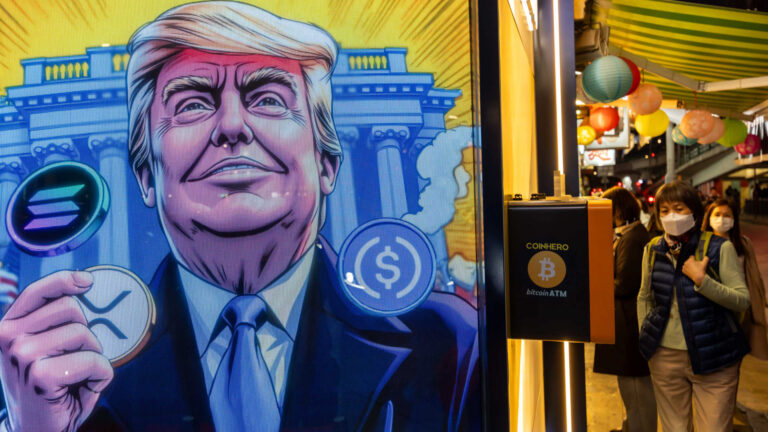 Bitcoin skĺzne, Trumpov token sa prepadol o viac ako 20 %, keďže kryptotrh sa ochladzuje