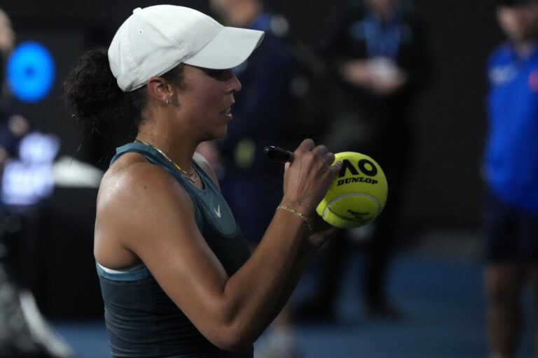 Američanka Keysová vo finále Australian Open zaskočila favorizovanú Sobolenkovú a získala prvý grandslamový titul v kariére