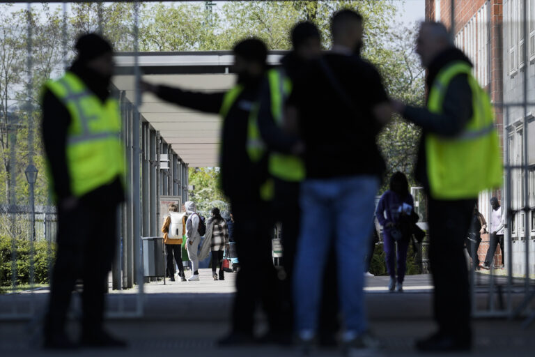 Nemecký parlament schválil uznesenie o sprísnení nelegálnej imigrácie