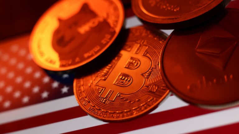 Bitcoin zasiahne viac ako 3-mesačné nízke, reverzné zisky po voľbách do Trumpa