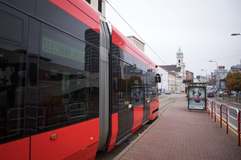 Dopravný podnik Bratislava vyhodnotil obstarávanie na nákup 60 MEGAelektričiek, odvezú výrazne viac cestujúcich