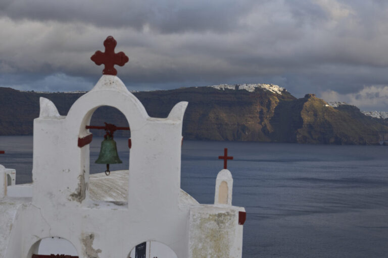 Ostrov Santorini zasiahlo zatiaľ najsilnejšie zemetrasenie