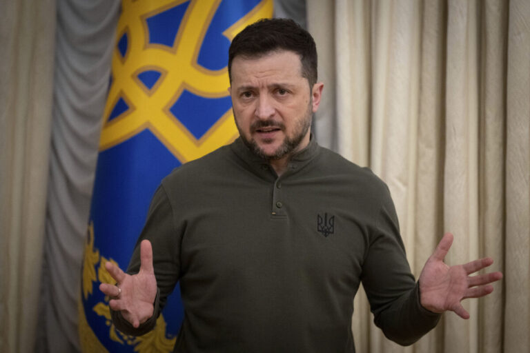 Koľko Ukrajincov bolo zabitých vo vojne? Zelenskyj odhalil počet padlých vojakov – VIDEO