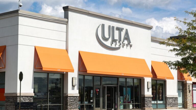 Výnosy Ulta Beauty (Ulta) Q4 2024