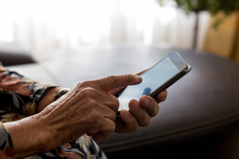 Polícia upozorňuje na podvodné telefonáty v Nitrianskom okrese, cieľovou skupinou sú seniori